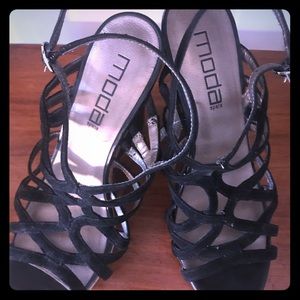 MODA Strappy BLACK WEDGES-size 71/2-good condition